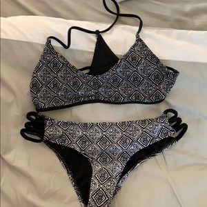 printed strappy bikini